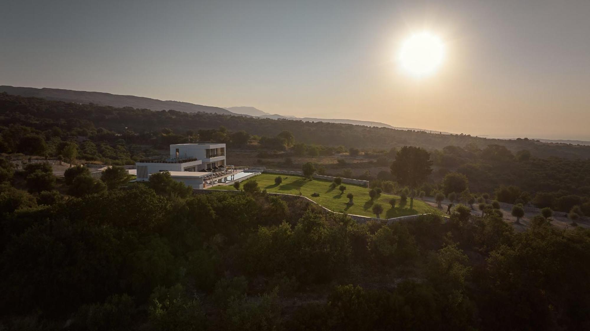 Gavras Exclusive Villas, With Infinity Pools, Whirlpools & Seaviews, By Thinkvilla Vilă *