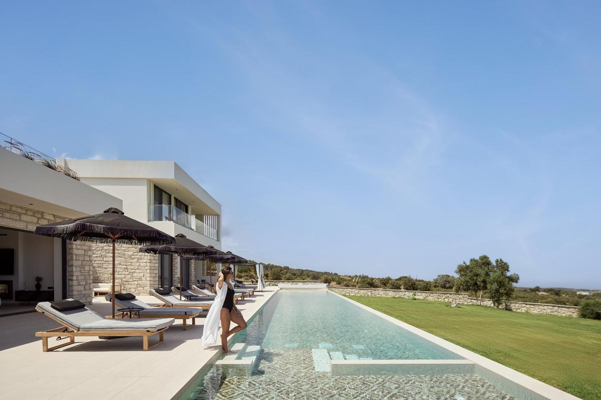 Vilă Gavras Exclusive Villas, With Infinity Pools, Whirlpools & Seaviews, By Thinkvilla