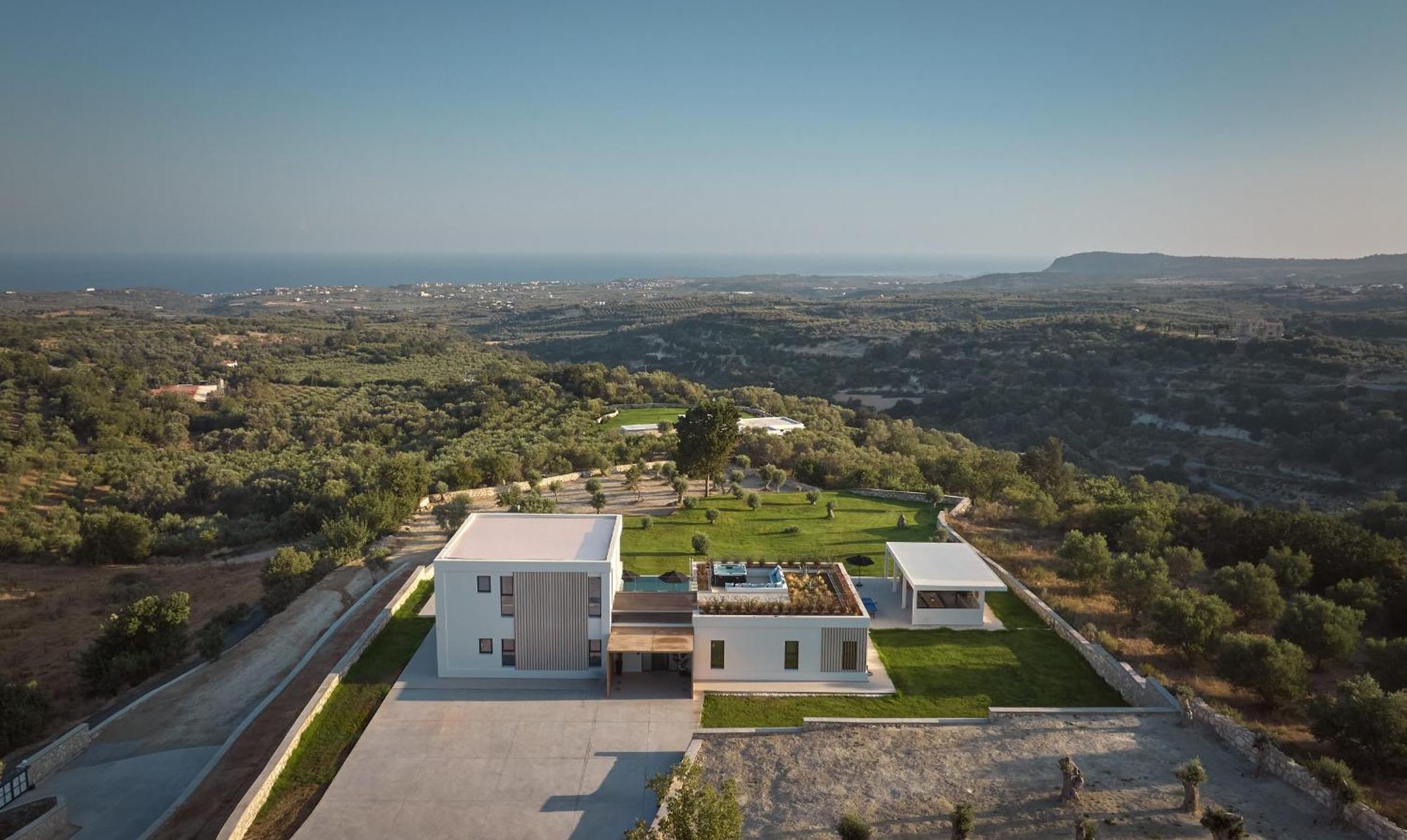 Gavras Exclusive Villas, With Infinity Pools, Whirlpools & Seaviews, By Thinkvilla Pikris