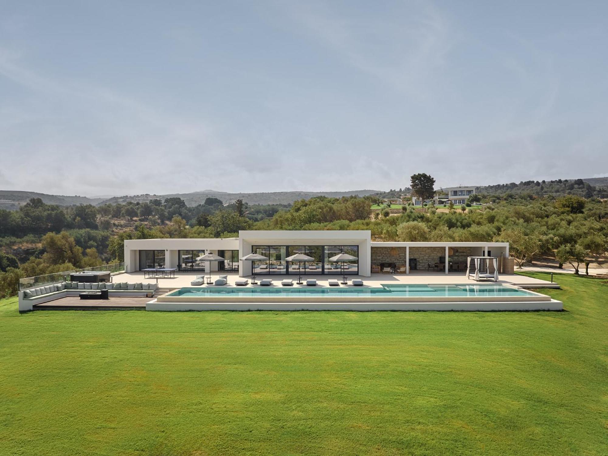 Gavras Exclusive Villas, With Infinity Pools, Whirlpools & Seaviews, By Thinkvilla *