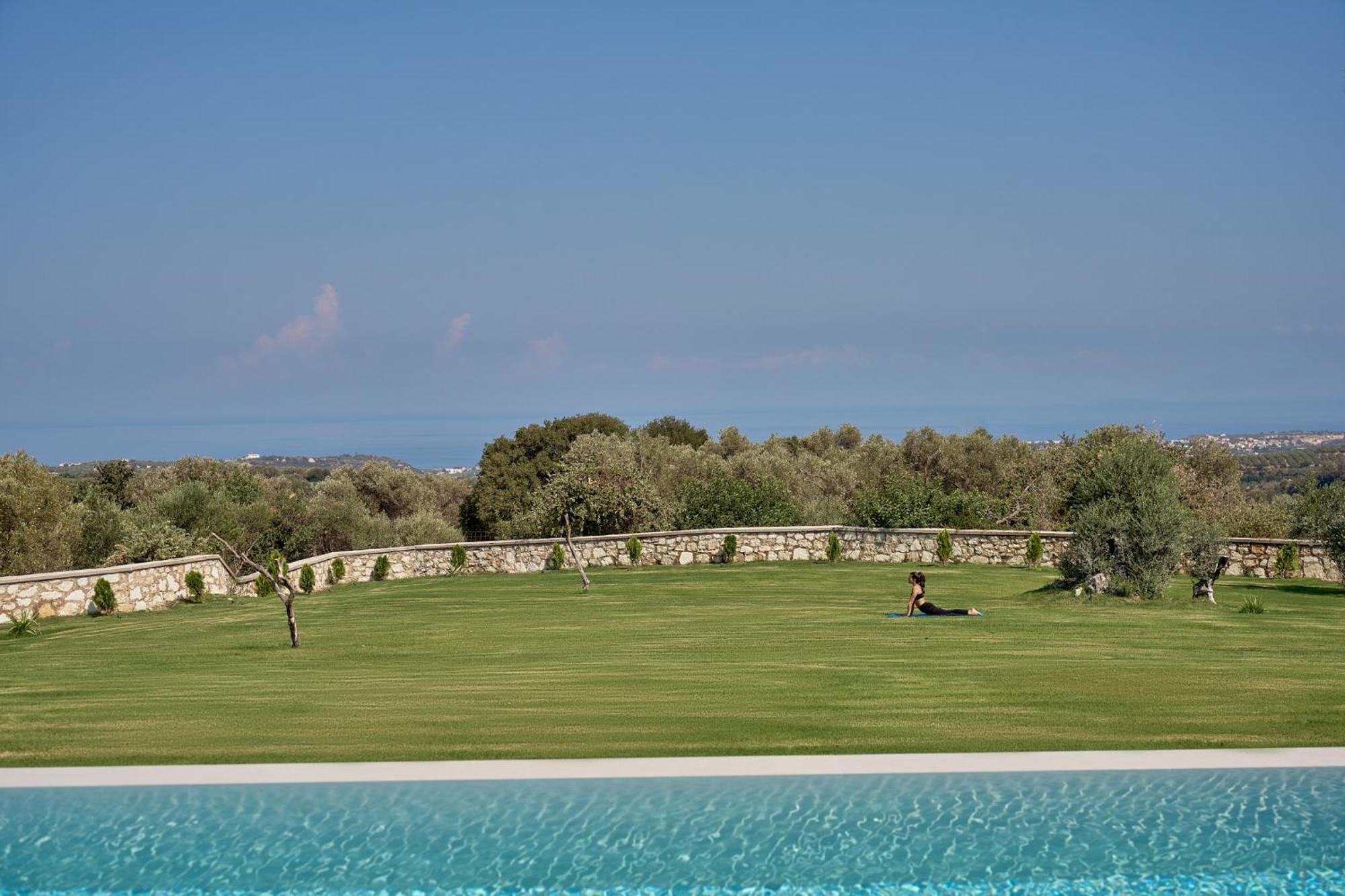 Gavras Exclusive Villas, With Infinity Pools, Whirlpools & Seaviews, By Thinkvilla