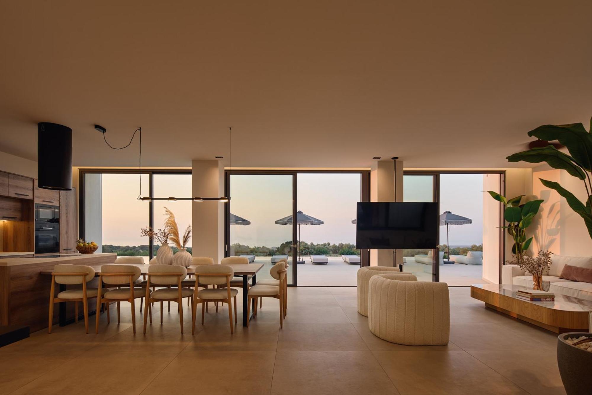 Vilă Gavras Exclusive Villas, With Infinity Pools, Whirlpools & Seaviews, By Thinkvilla