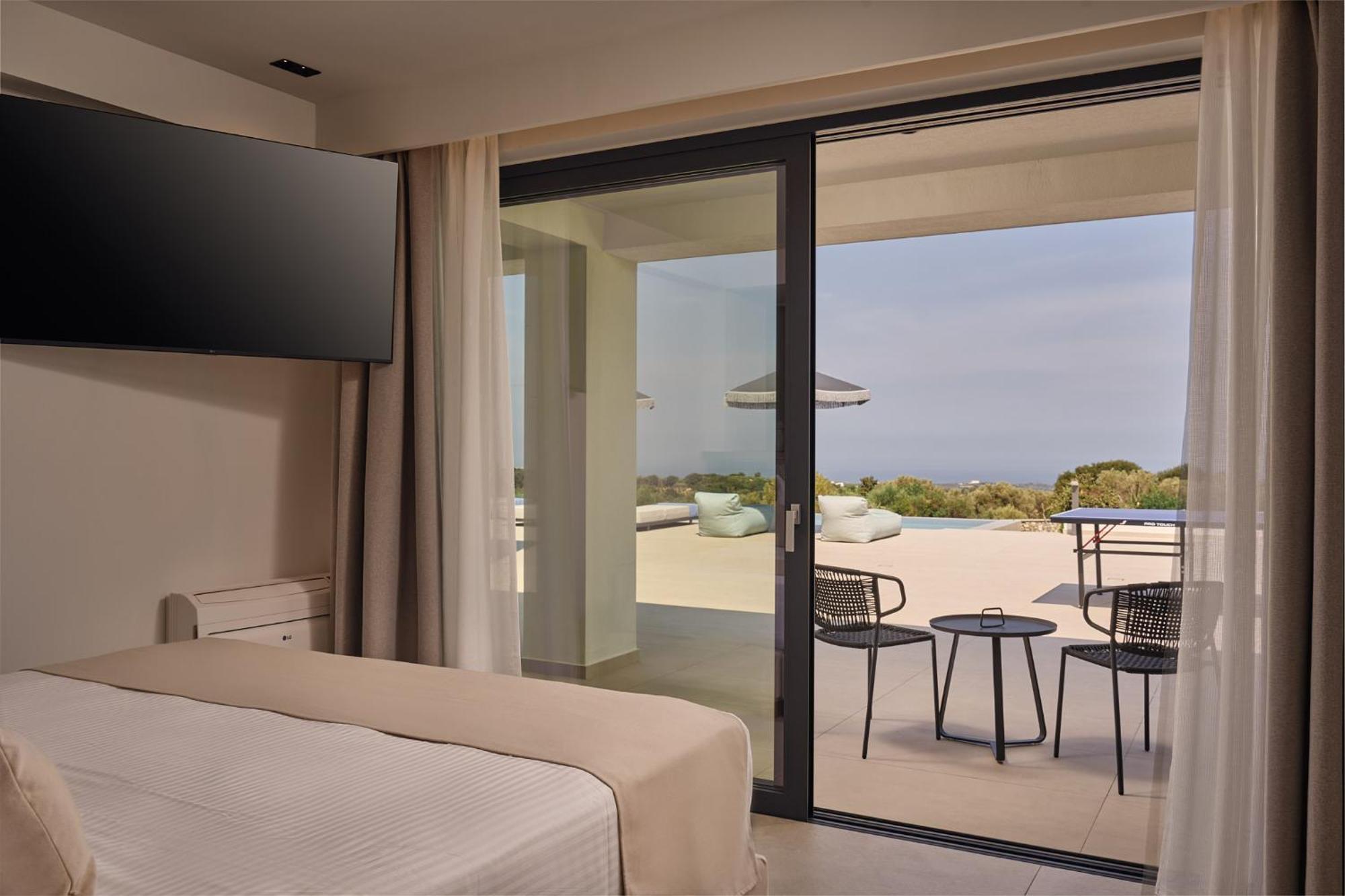 Gavras Exclusive Villas, With Infinity Pools, Whirlpools & Seaviews, By Thinkvilla * Pikris